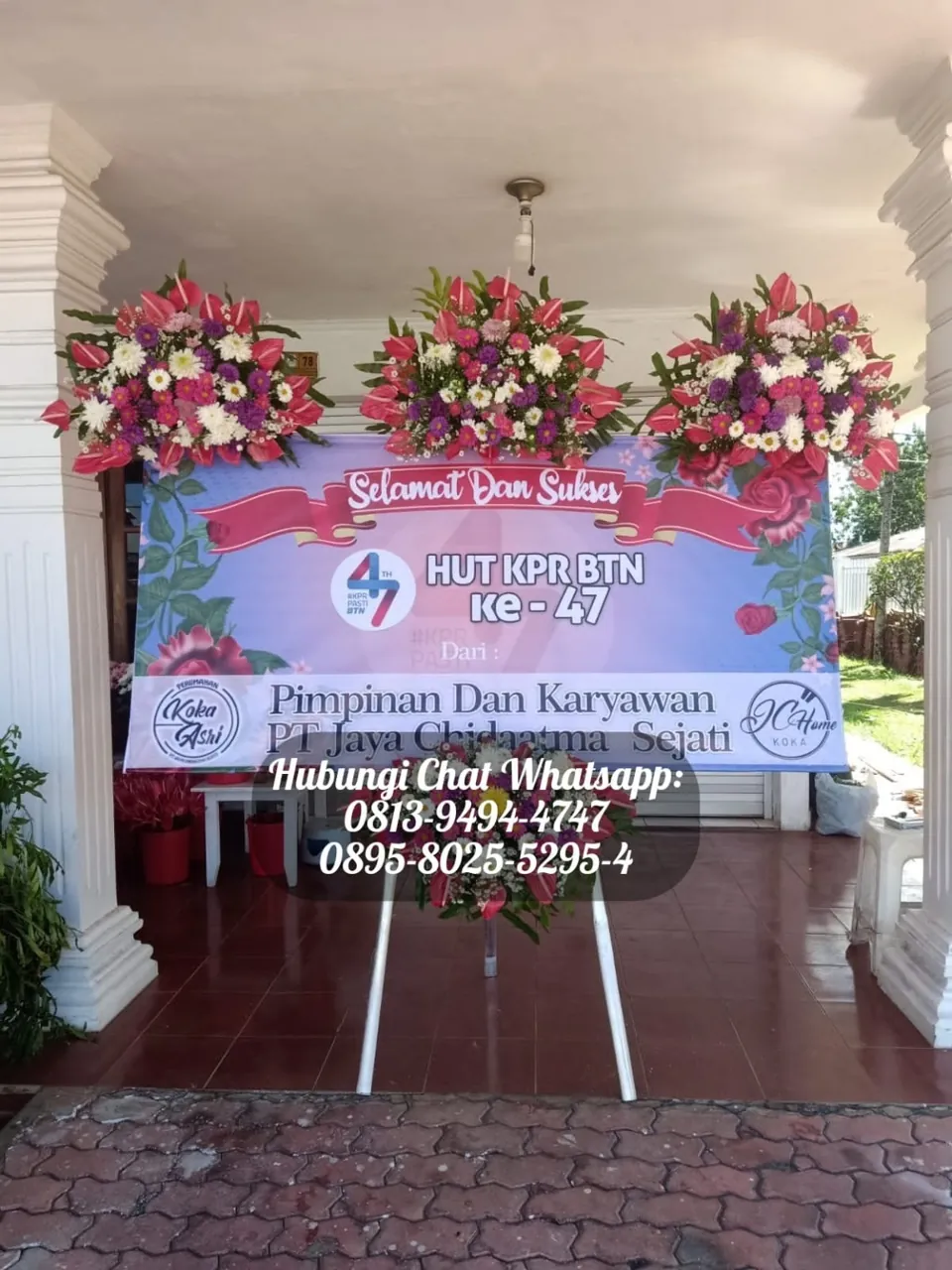 Papan HUT Perusahaan Biru Pink Empat Rangkaian