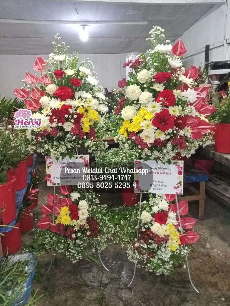Standing Flower Merah Putih Pernikahan